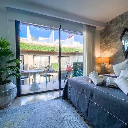 Downtown 2br With Priv Roof And Pool. Top Amenities *