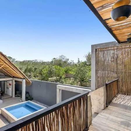 Luxury New Plus Pool - 5 Mins To Beach & Downtown Villa