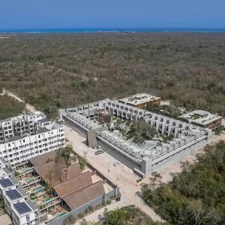 Luxury New Plus Pool - 5 Mins To Beach & Downtown *