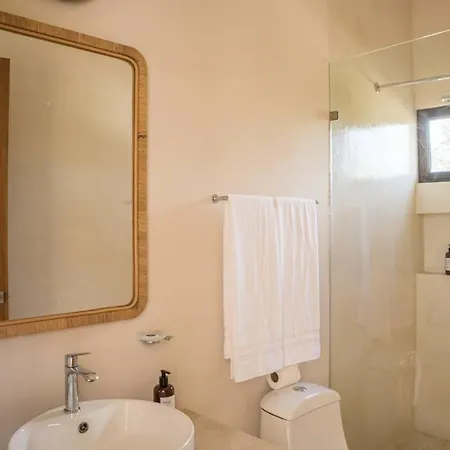 Villa 4br Gated Community Private Pool And Garden
