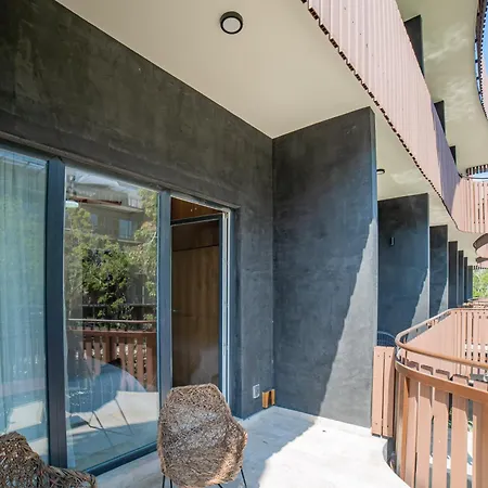 Gorgeous 1br Free Beach Club