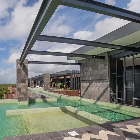 Gorgeous 1br Free Beach Club