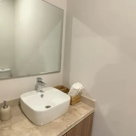 Luxury 2 Story Penthouse La Veleta 3br Hydro Tub