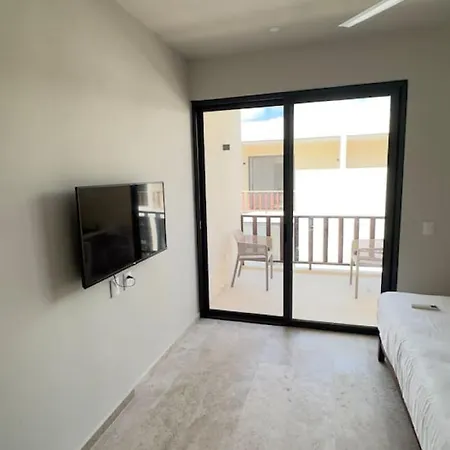 Luxury 2 Story Penthouse La Veleta 3br Hydro Tub