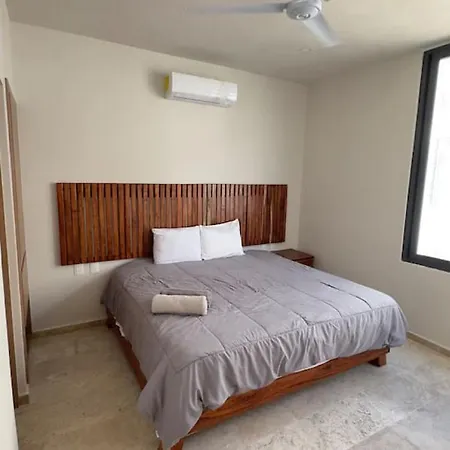 Luxury 2 Story Penthouse La Veleta 3br Hydro Tub