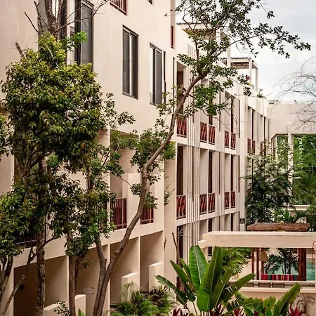 Luxury 2 Story Penthouse La Veleta 3br Hydro Tub