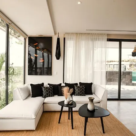 Apartment Luxury 2br Ph Pools, Coworking & Close To