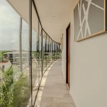 Luxury 2br Ph Pools, Coworking & Close To Apartment