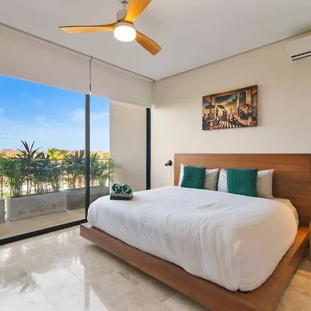Penthouse With Pool And Chic Decor Apartment