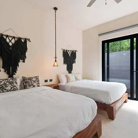 Holiday home Getaway In La Veleta At Asana El Jaguar Sleeps 12 *