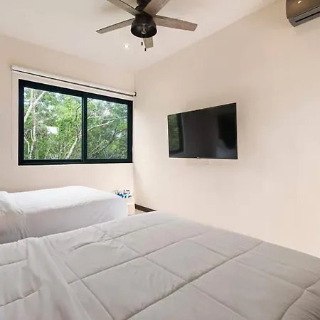 Holiday home Getaway In La Veleta At Asana El Jaguar Sleeps 12 *