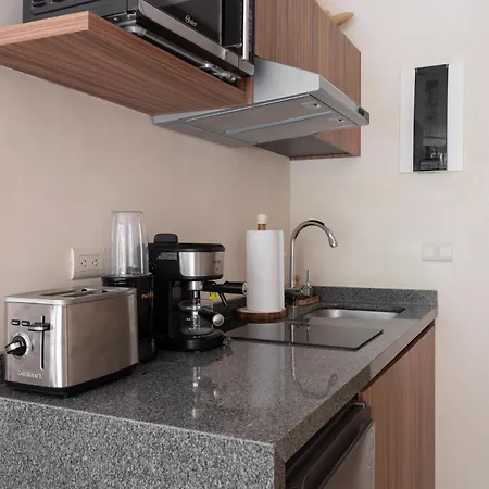 Estudio Luxury Con Acabado De Chukum Encantador En