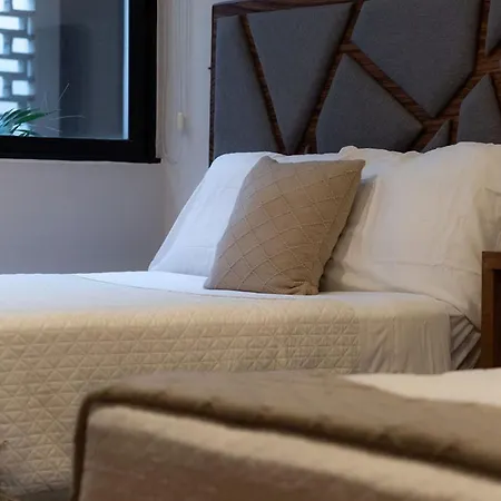 Relax In Style Charming Rooftop Apt W/pool, Sauna *