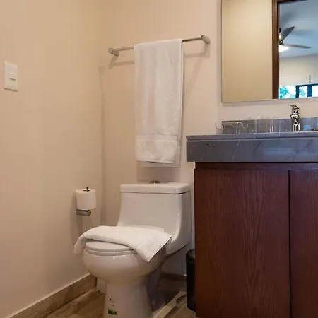 Relax In Style Charming Rooftop Apt W/pool, Sauna