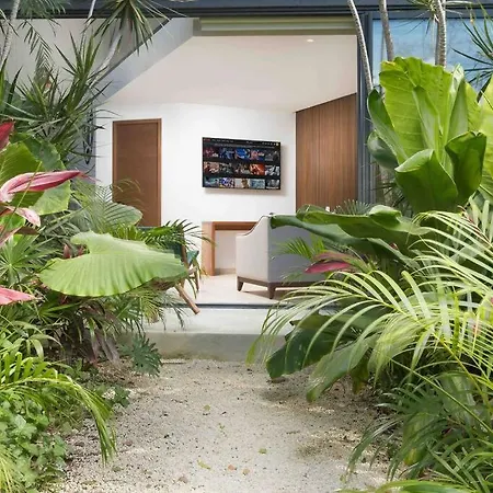 Mistiq Gardens Jungle Lofts *