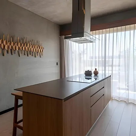 Cozy & Chic Apt W Pool, Balcony, Gym, Tennis Court Holiday home *
