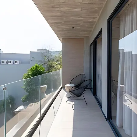 Cozy & Chic Apt W Pool, Balcony, Gym, Tennis Court Tulum