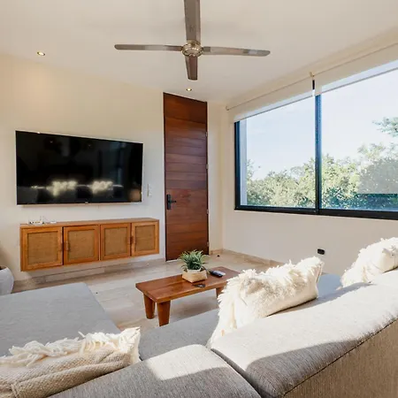 Beautiful 3 Bdr, 3 Ba Modern Minutes From Tulum