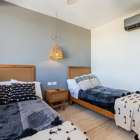 Apartment Beautiful 3 Bdr, 3 Ba Modern Minutes From