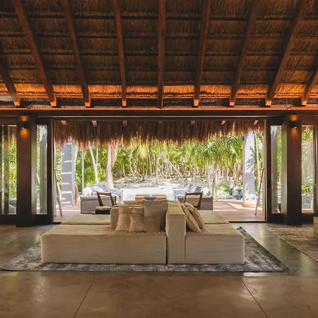 Villa Luxury In Sian