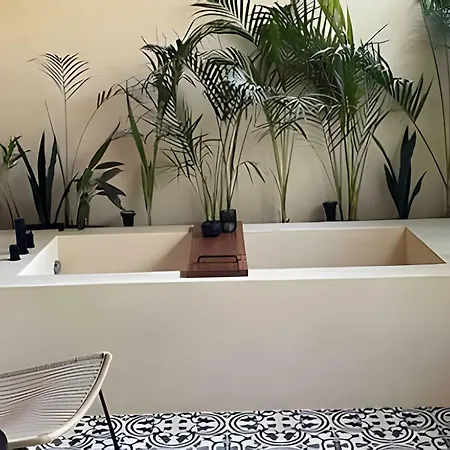 Nature Retreat: With Tub & Terrace *