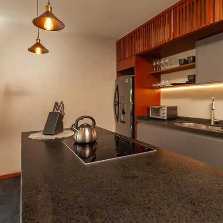 Miraluna - Exquisite Luxury Apt *