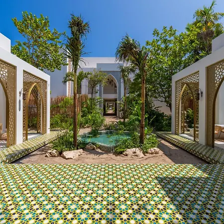 Hotel Sana Beachfront Boutique 5*