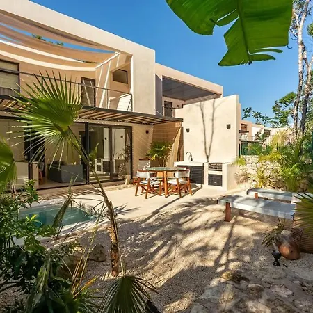 Holiday home Hermosa Casa En La Selva, Alberca Privada *