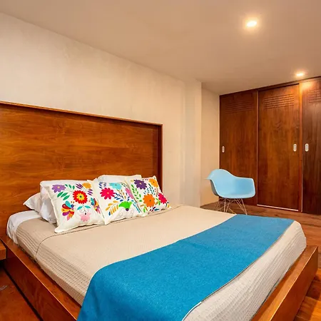 Beautiful Loft With 2 Apartment *