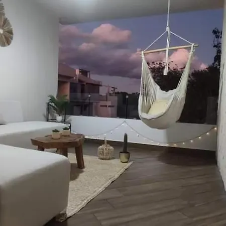 Jungle Oasis Studio: Beachside Retreat With Pool And Amenities *