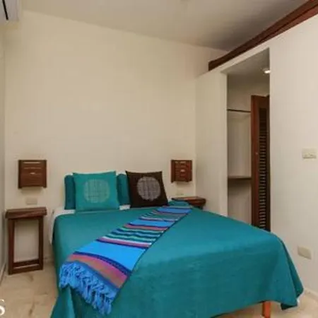 2 Rec. Premium Location Rooftop Pool *