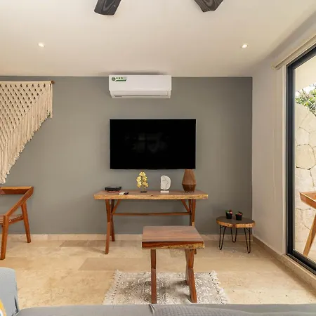 Сasa de vacaciones 2 Bd With Balcony Gym Rooftop Pool *