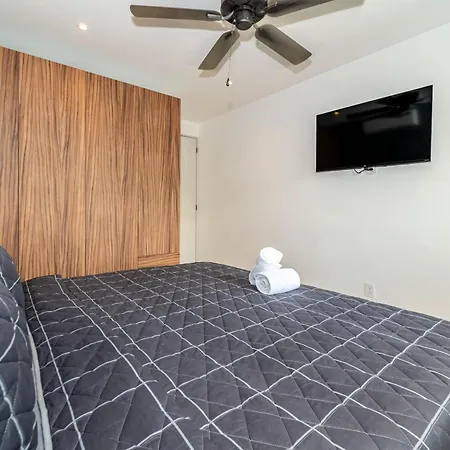 2 Bd With Balcony Gym Rooftop Pool *