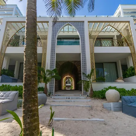 Hotel Sana Beachfront Boutique 5*