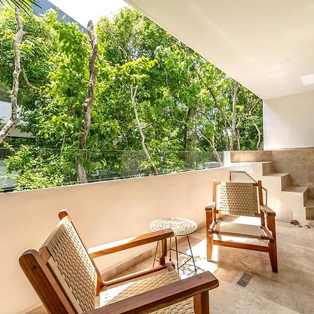 2 Bd With Private Plunge Pool, Balcony, Gym Holiday home