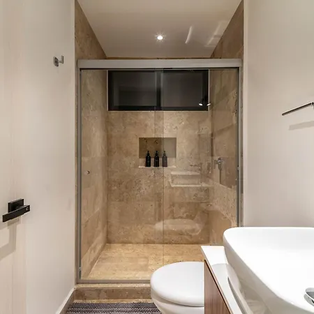 Holiday home 2 Bd With Private Plunge Pool, Balcony, Gym