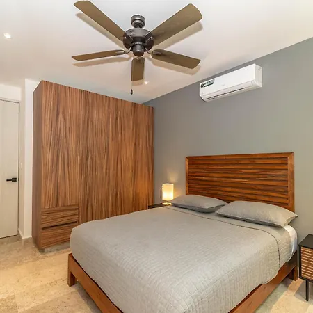 Holiday home 2 Bd With Private Plunge Pool, Balcony, Gym