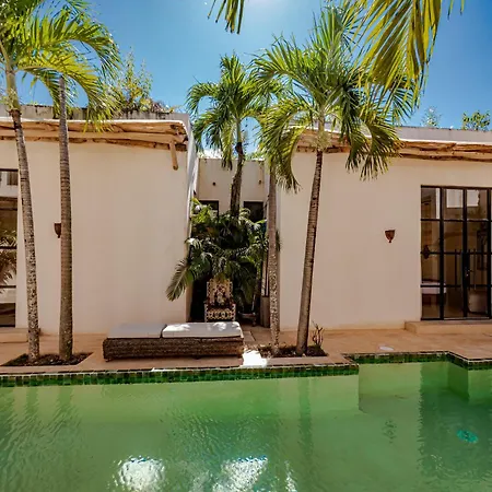 Posh Large Minutes From The Tulum