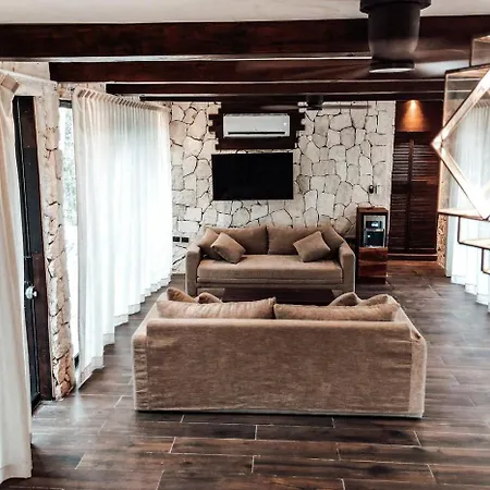 Resort Divine Embodi Retreat Tulum