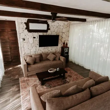Resort Divine Embodi Retreat Tulum