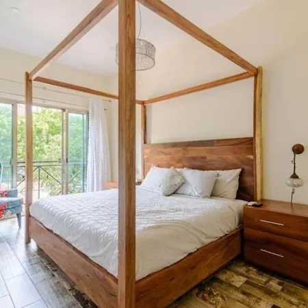 Unwind At Magdalena, Private With 3 Bedrooms, Rooftop Pool And Fast Wi-fi For Digital Nomads