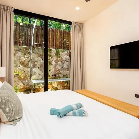 New Azulis Sleeps 15 Private Pool Concierge Holiday home *