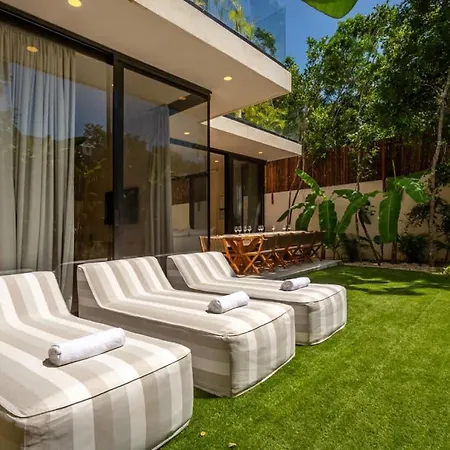 New Azulis Sleeps 15 Private Pool Concierge Holiday home