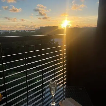 Penthouse Cerca De La Playa Apartment