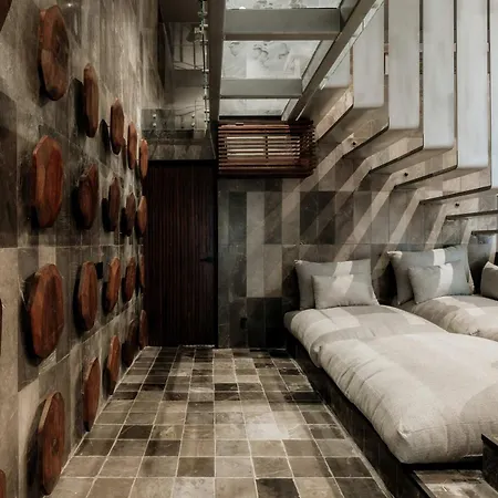 Barneys New York Luxury Silver Apartment Tulum