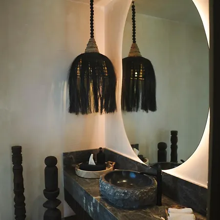 Hotel Trobbu Boutique Collection