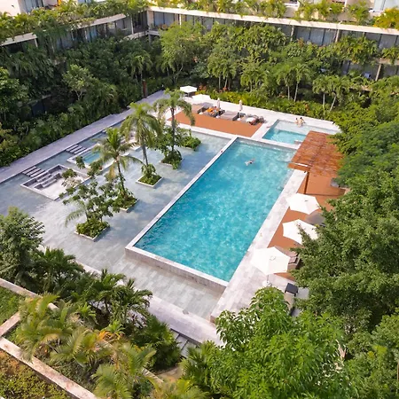 2br, 2bathroom Mistiq Gym 4 Pools *
