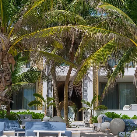 Sana Beachfront Boutique 5*