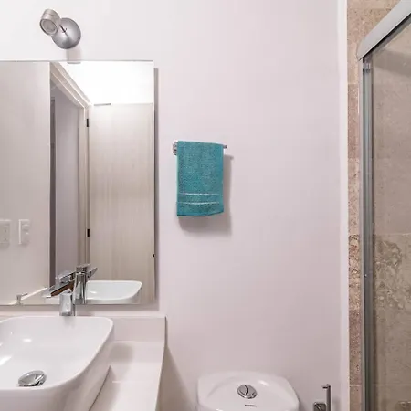 Holiday home King With Private Balcony, Rooftop Pool, Gym *