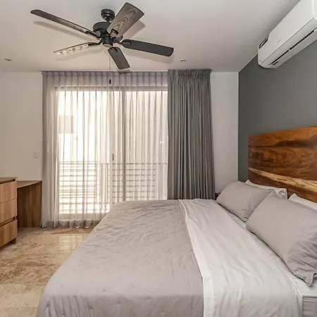 King With Private Balcony, Rooftop Pool, Gym Holiday home Tulum